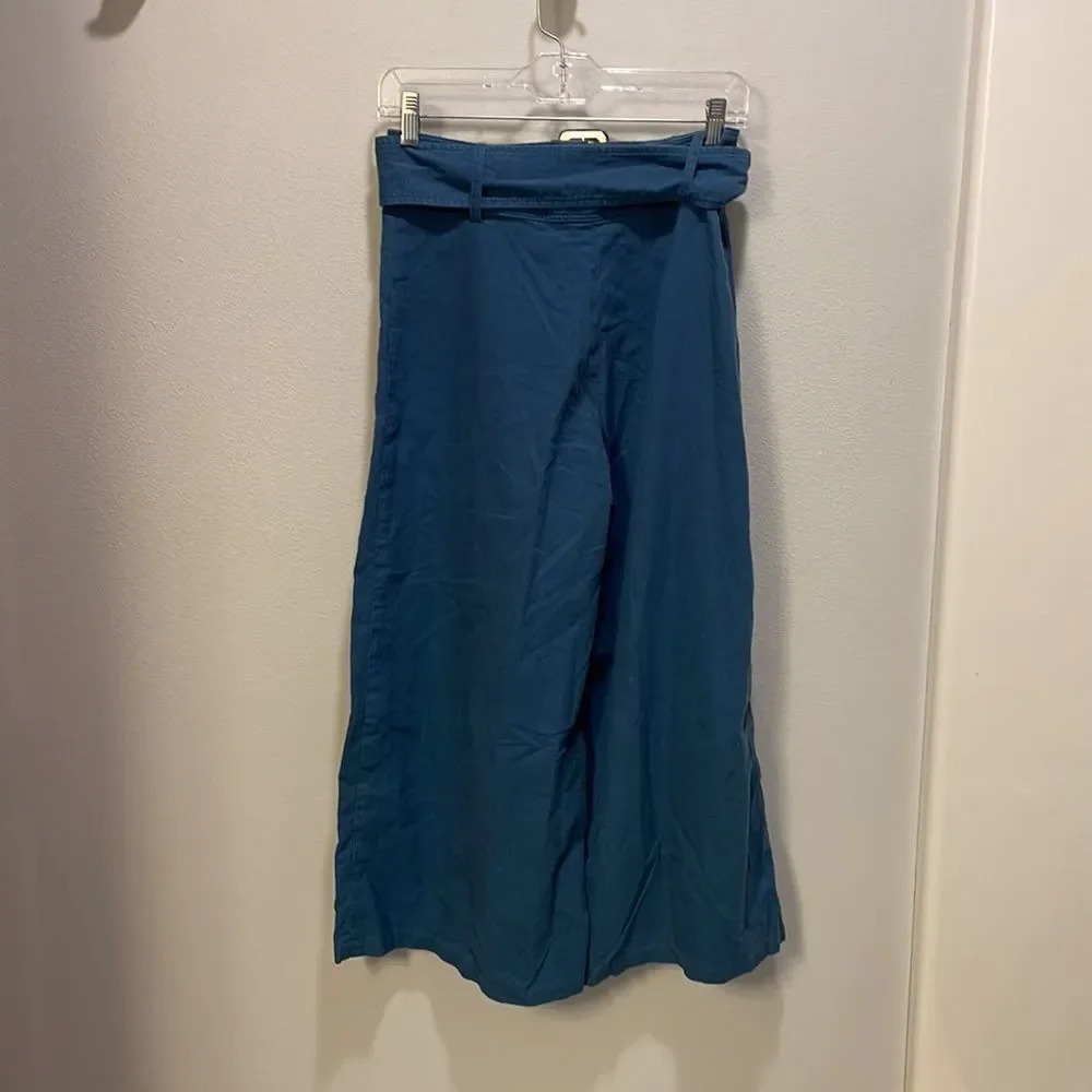 SHEIN woman’s dark blue palazzo pants - Picture 6 of 9